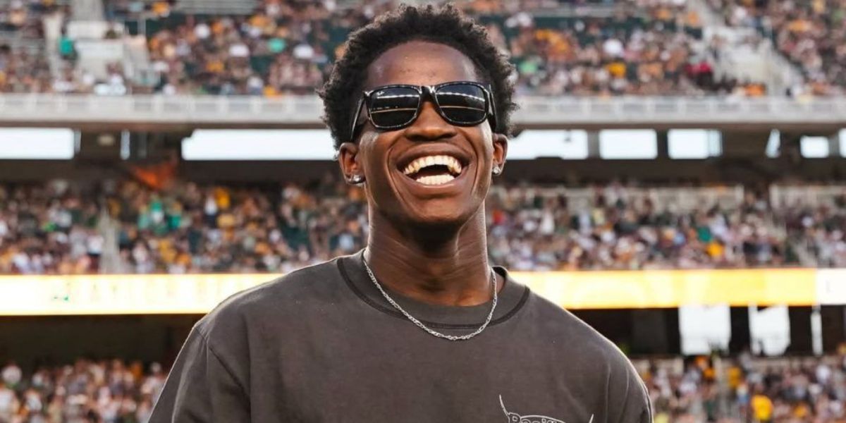 Basketball player V.J. Edgecombe was seen wearing black Ray-Ban Justin 4165 601/71 sunglasses in Waco, September 2025. Shop online now on Pretavoir