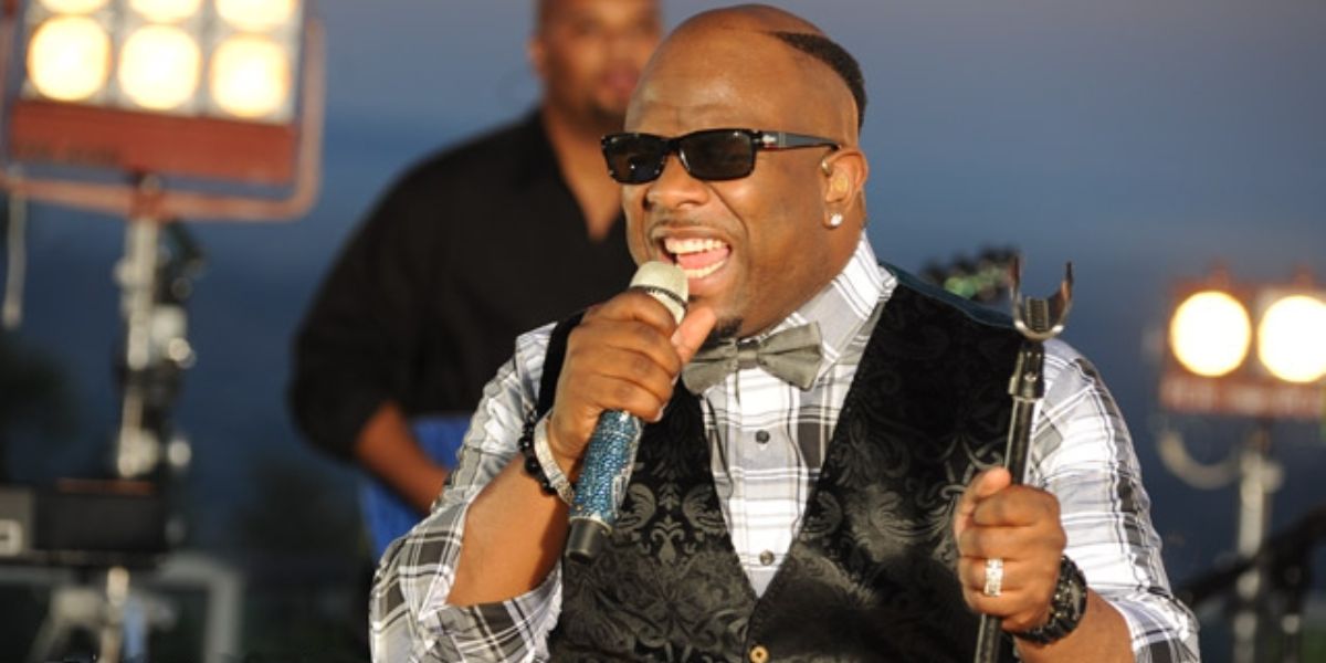 Wanya Jermaine Morris of Boyz II Men was seen wearing black Persol 2803S 95/58 rectangular sunglasses in a performance 