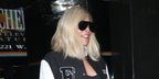 Media personality Wendy Williams was seen wearing black Versace 4391 GB1/87 sunglasses. Shop online now on Pretavoir