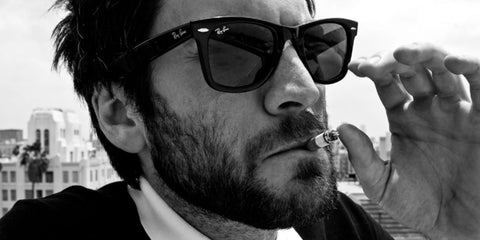 American actor Wes Bentley was seen wearing the iconic Ray-Ban Wayfarer 2140 901 Black sunglasses