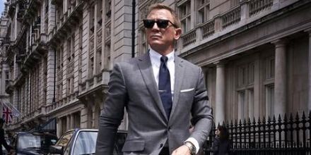 Daniel Craig wearing Barton Perreira Joe Sunglasses