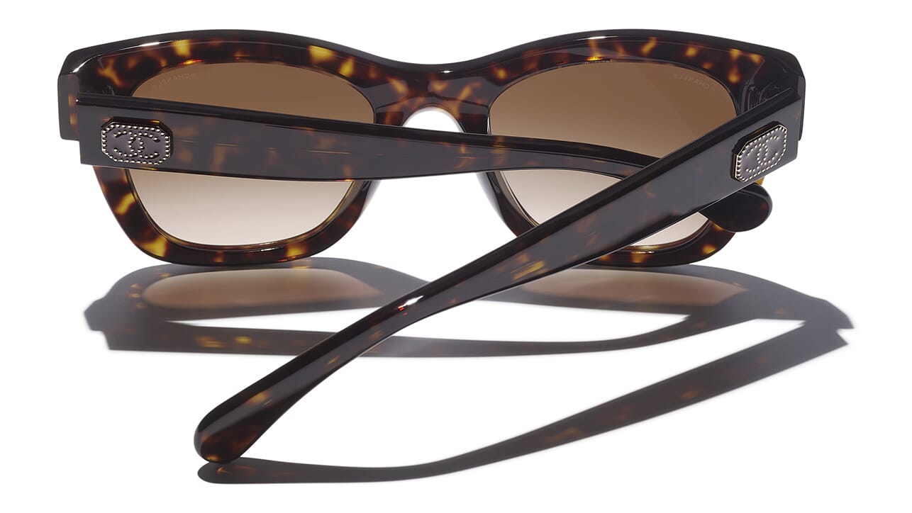 Sunglasses CHANEL CH5494 C622S9 53-18 Black in stock, Price 275,00 €